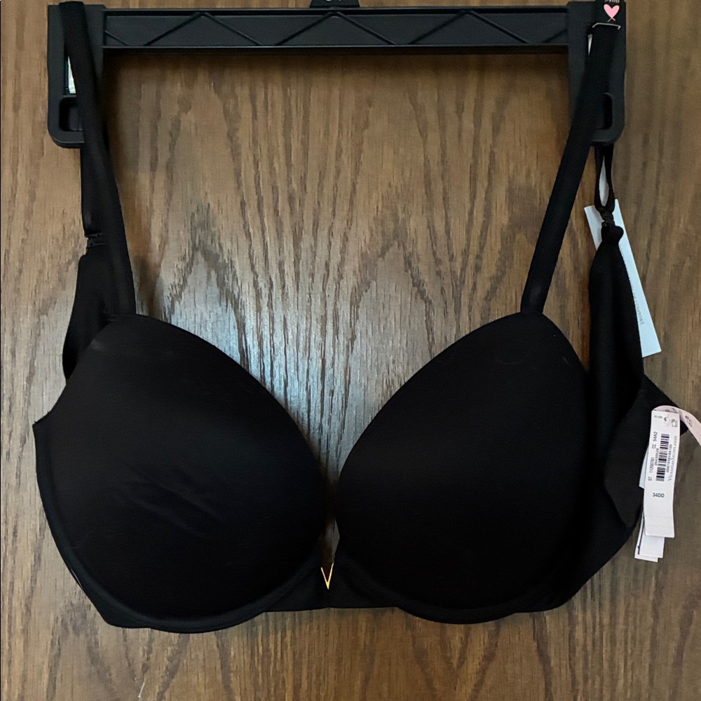 Victoria's Secret Black plunge demi bra - Picture 2 of 4